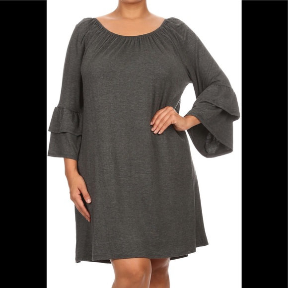 💥 SOLD OUT!💥Plus Dress w/ Tiered Bell Sleeves - Picture 1 of 3